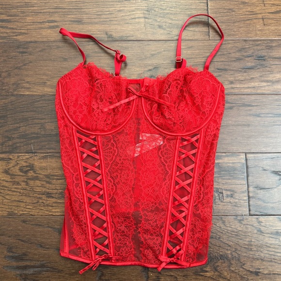 Victoria’s Secret red lace wicked unlined lace up corset lingerie top - Picture 2 of 4